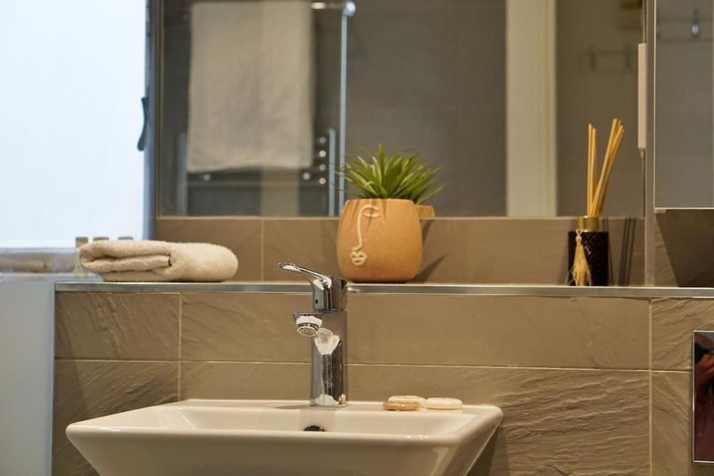 Notting Hill - Portobello Road Lux Home F7 Лондон Екстер'єр фото